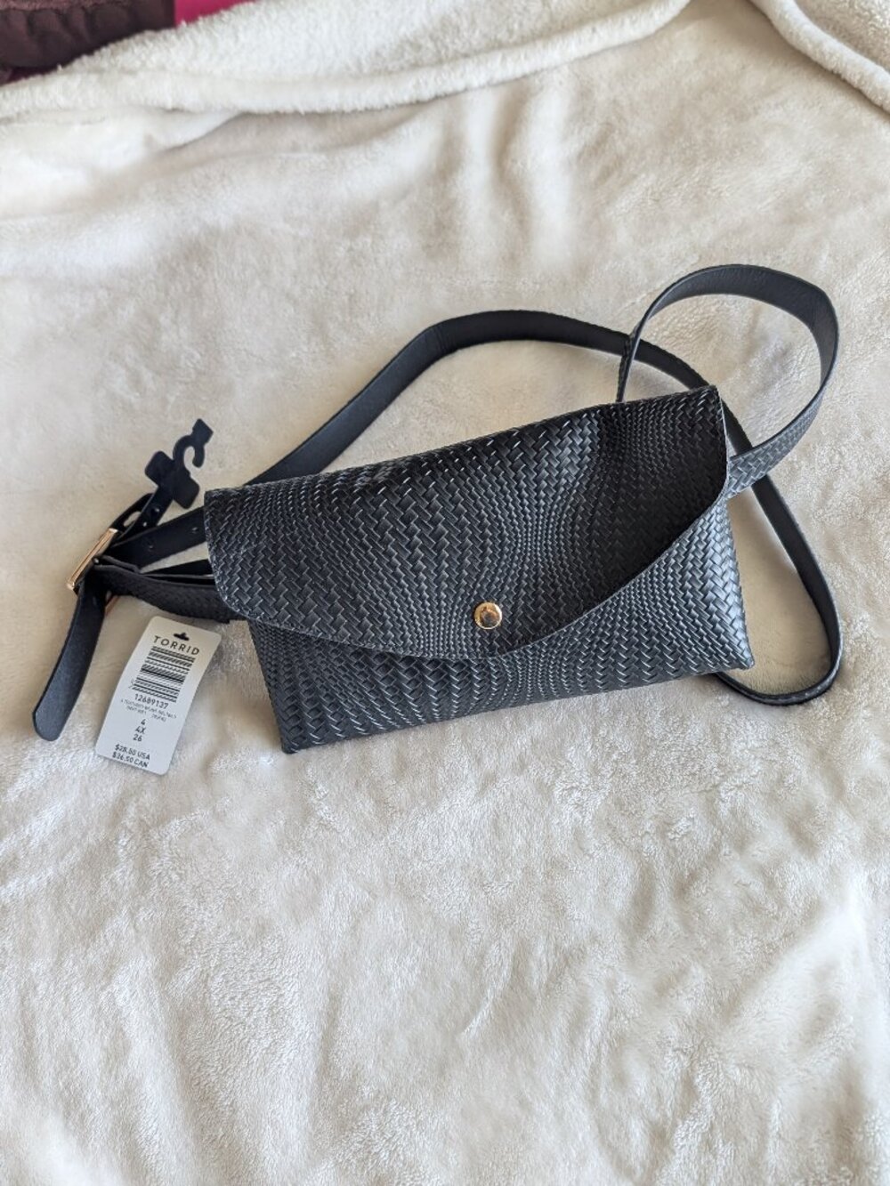 Torrid Textured Weave Belt Bag - NWT - Size 4